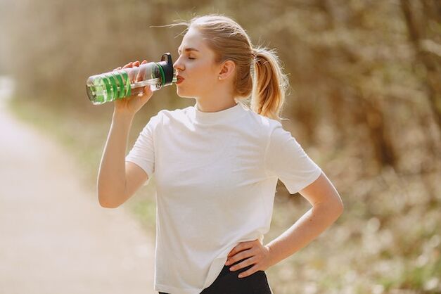 In order to have a flat belly, you need to follow your drinking habits and consume enough water